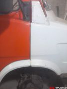 Mercedes-207308410-12